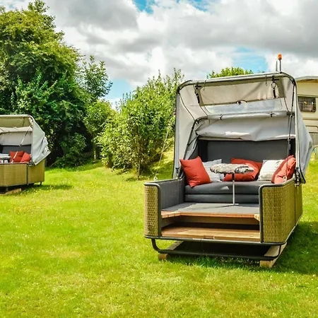 Outdoor Lounge Mit Seeblick Ferienhaus *