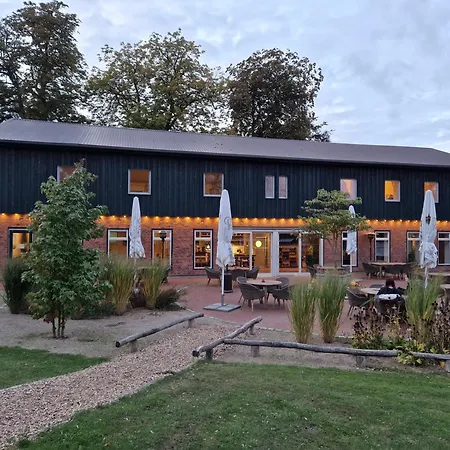 Outdoor Lounge Mit Seeblick Ferienhaus *